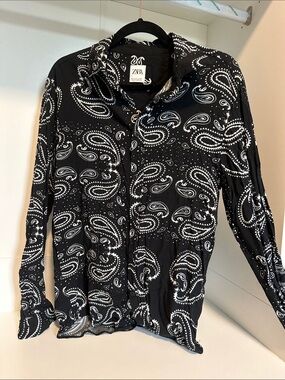 Zara Black and White Paisley Button-Front Shirt Jacket